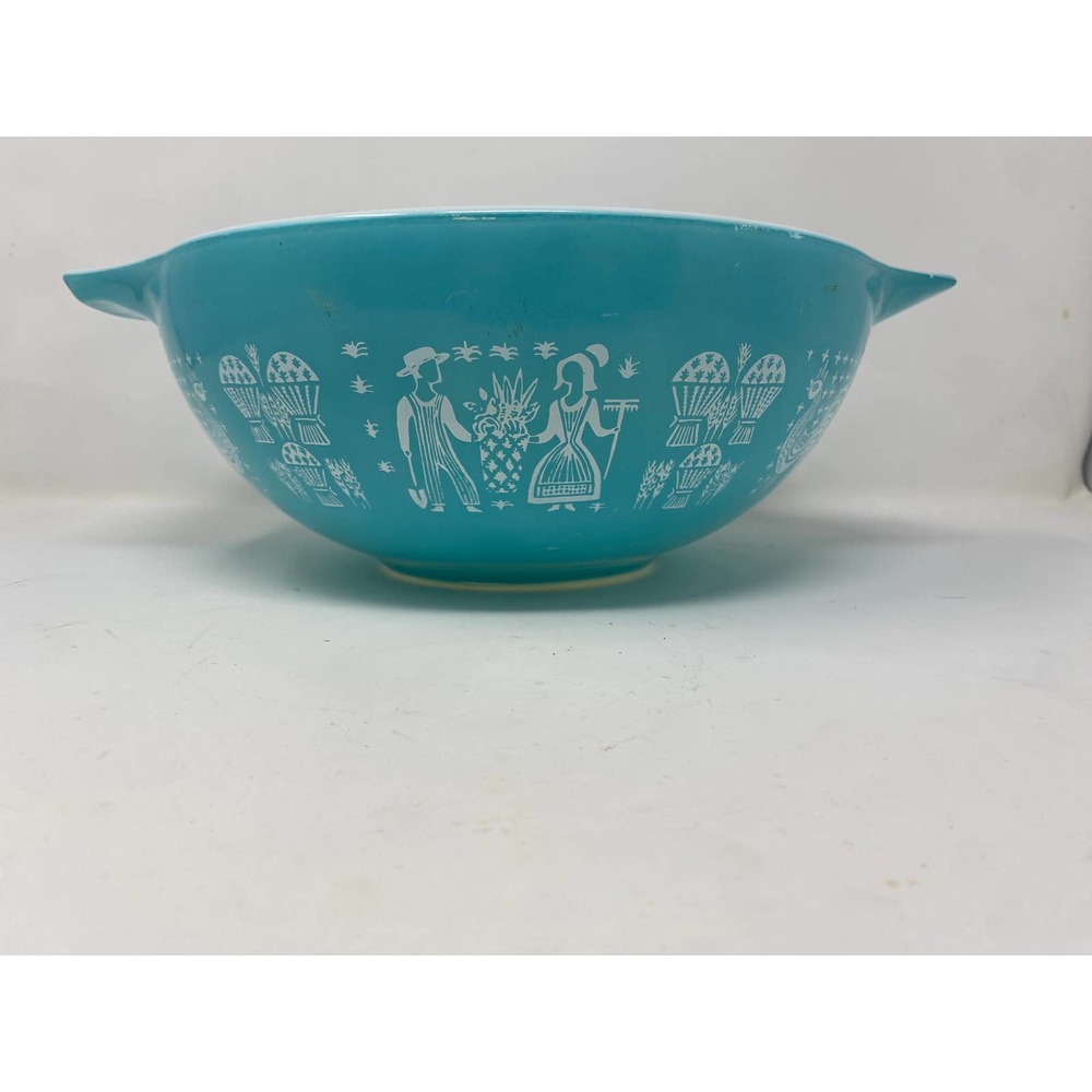 Large vintage Pyrex turquoise farmer bowl